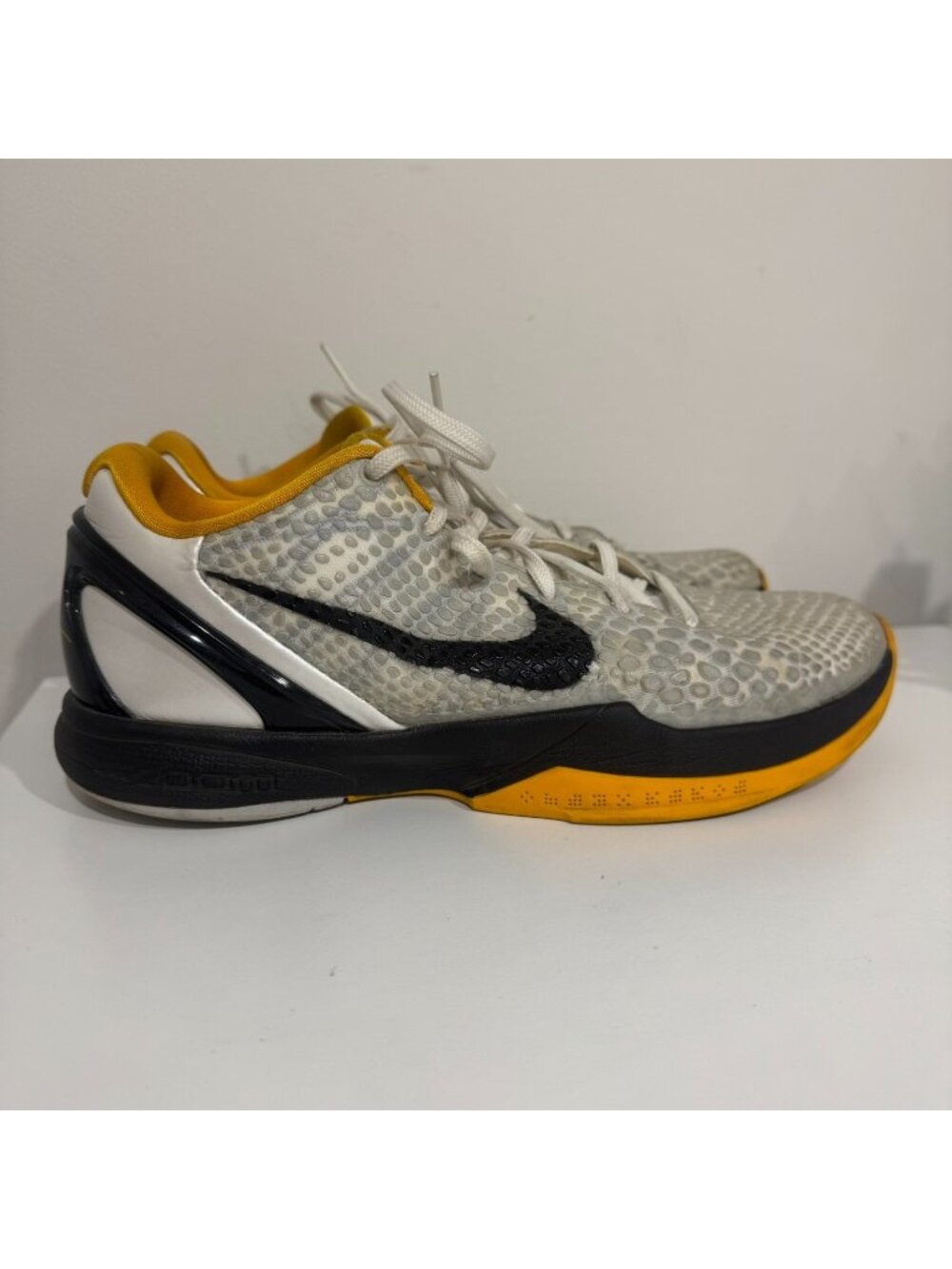 Nike Zoom Kobe 6 2011 White Del Sol Neutral Grey 429659-103 *Read Description*
